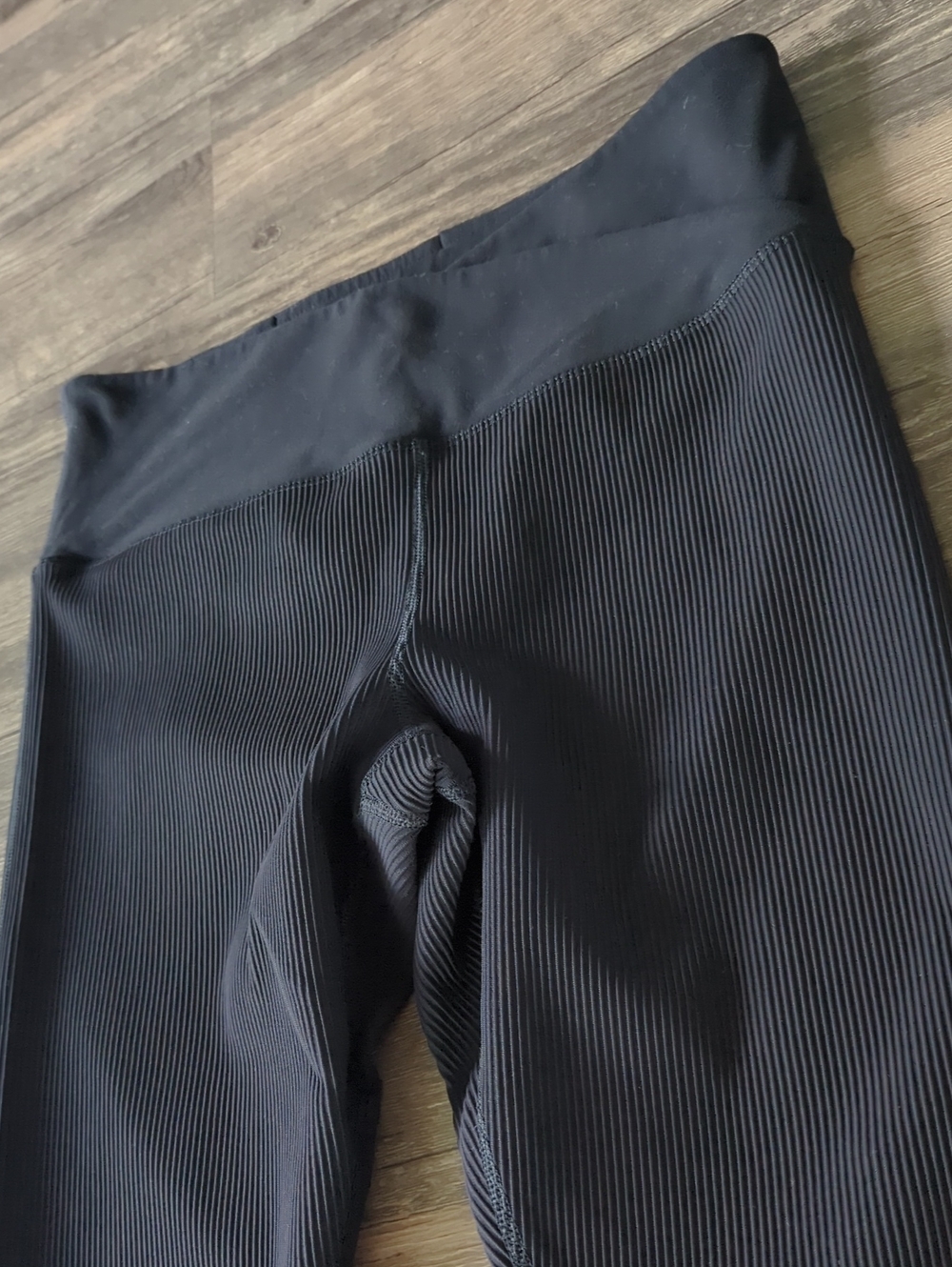 Athleta Elation Crossover Rib 7/8 Tight - Picture 3 of 9